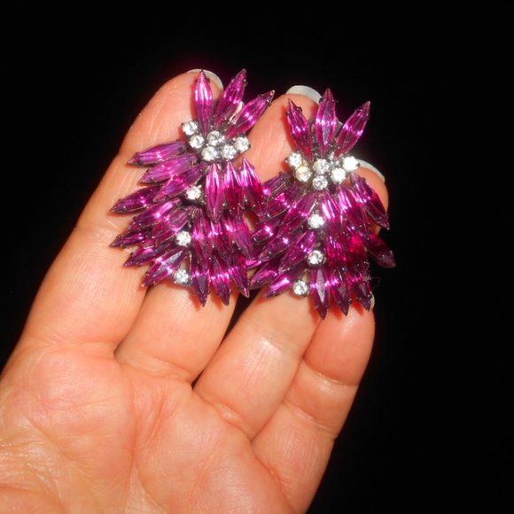 Schierner Unsigned Hot Pink Earrings